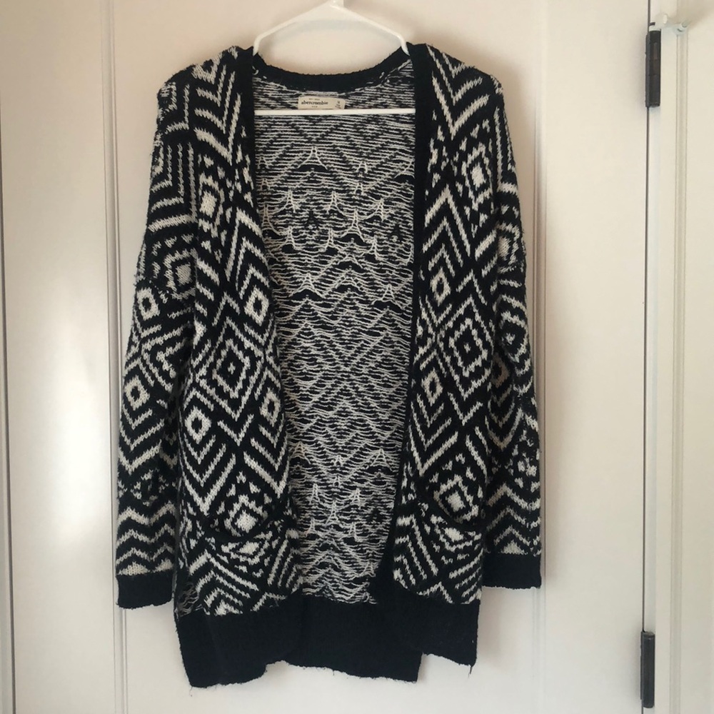Abercrombie Black and White patterned Cardigan